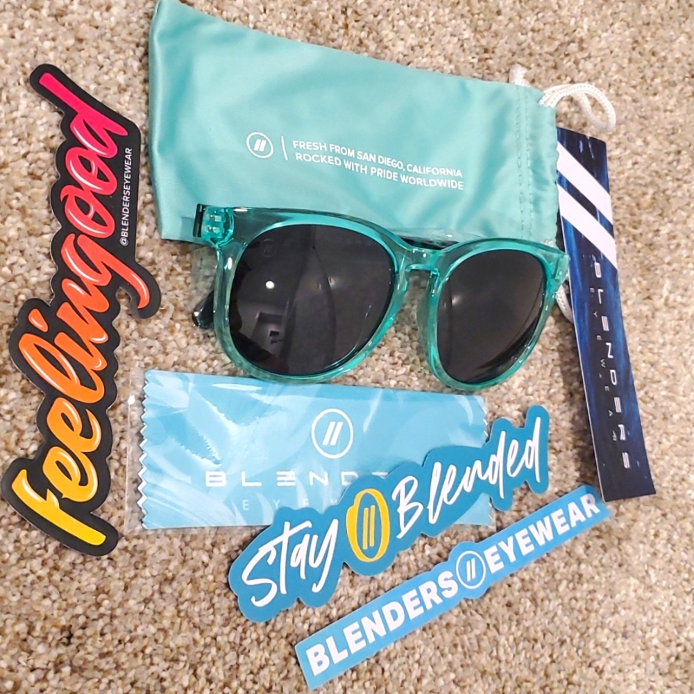 NIB Blenders Eyewear Mint Twist Sunglasses